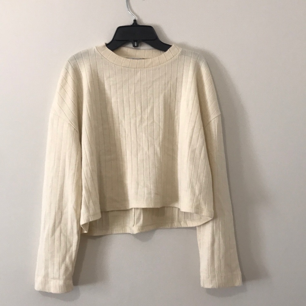 Cropped lightweight Sweater